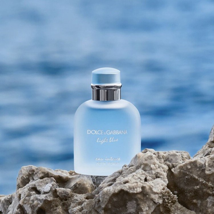 <span class="notranslate">DOLCE & GABBANA Light Blue Eau Intense</span> Eau De Parfum 6.7 oz for Men